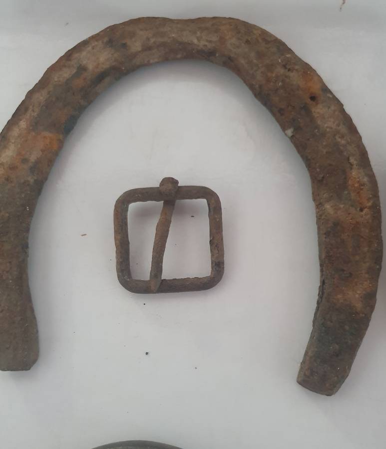 16 X  ANGLO BOER WAR ARTIFACTS .SALVAGED  FROM GENERAL WYAND MALAN FORTS RICHMOND. VEGKOP.