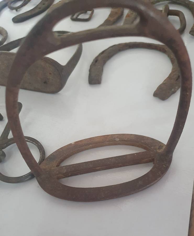 16 X  ANGLO BOER WAR ARTIFACTS .SALVAGED  FROM GENERAL WYAND MALAN FORTS RICHMOND. VEGKOP.