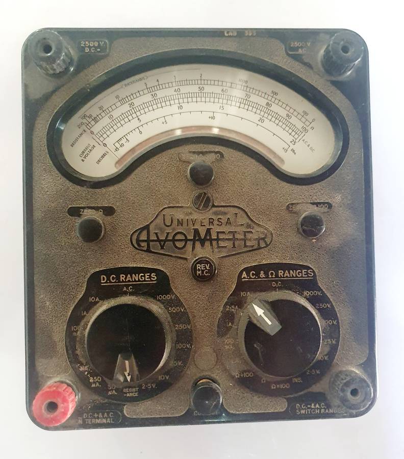 VINTAGE HUGE AVOMETER. UNIVERSAL. MODEL 8 MK111