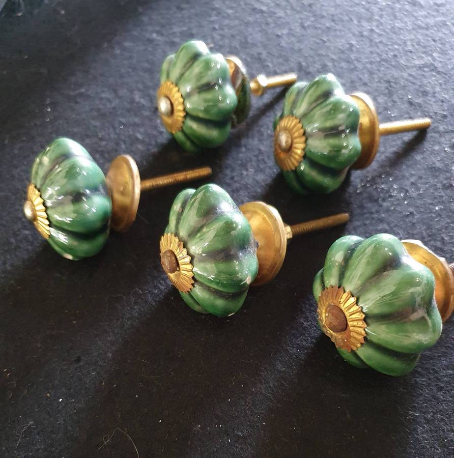5 X ANTIQUE PORCELIAN AND BRASS  DOOR KNOBS.