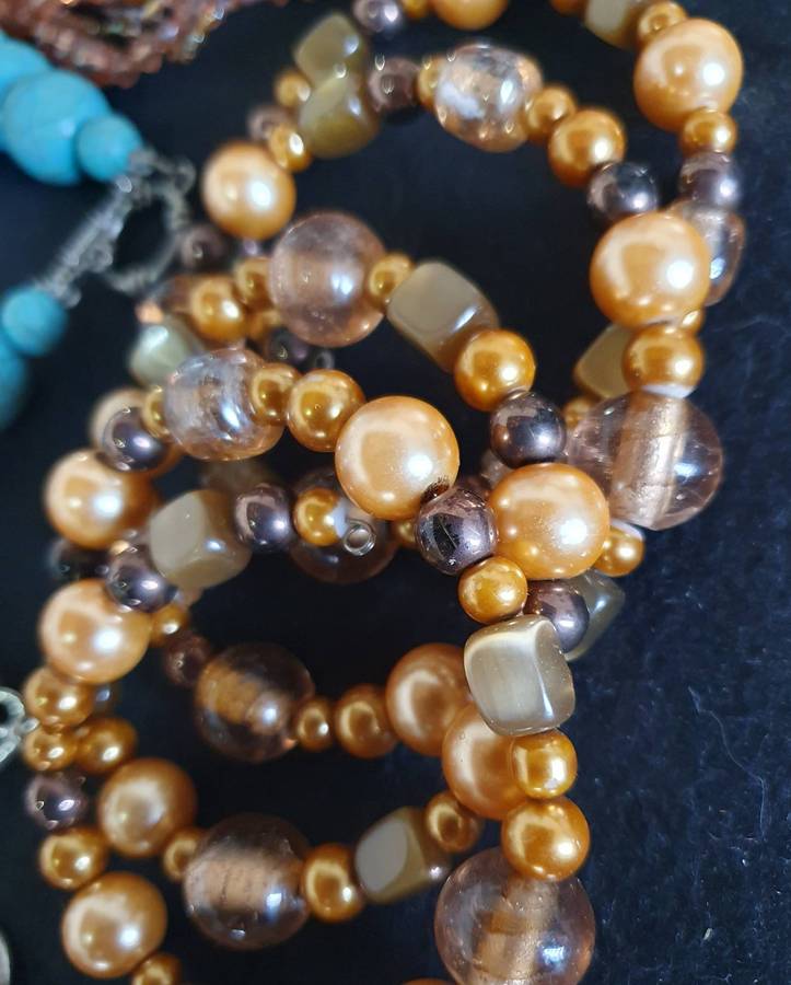 13 X PIECES HIGH END JEWELLERY. HIGH VALUE ITEMS !! ONE BID FOR ALL.