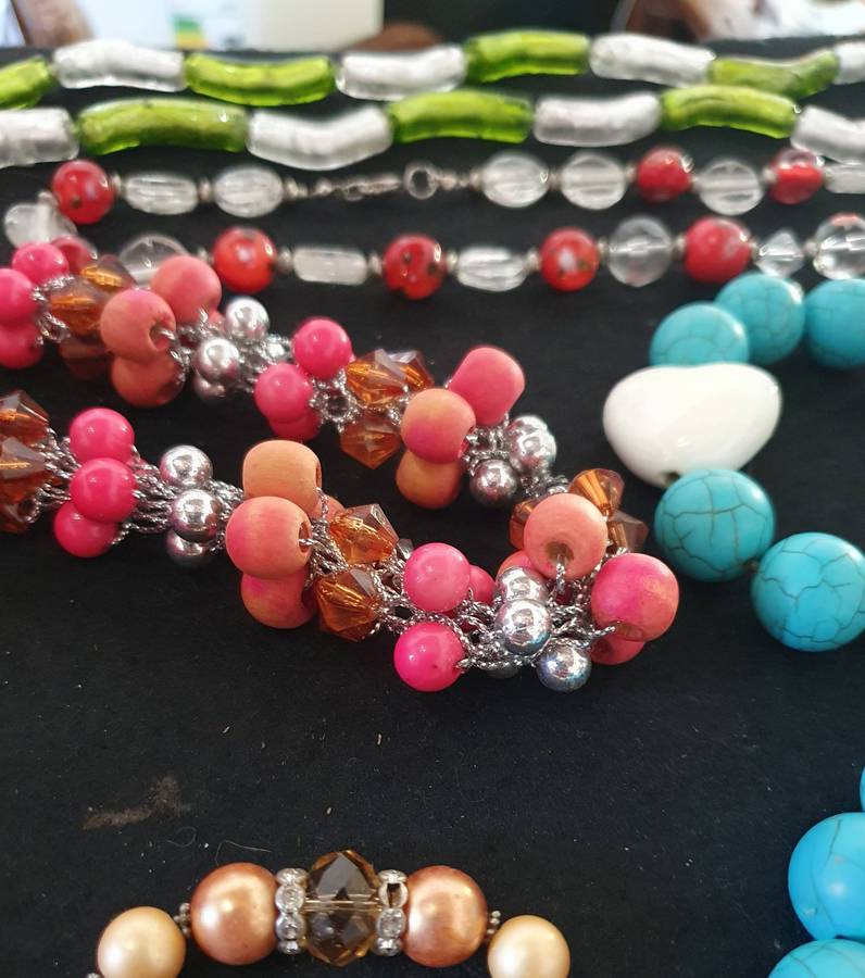 13 X PIECES HIGH END JEWELLERY. HIGH VALUE ITEMS !! ONE BID FOR ALL.