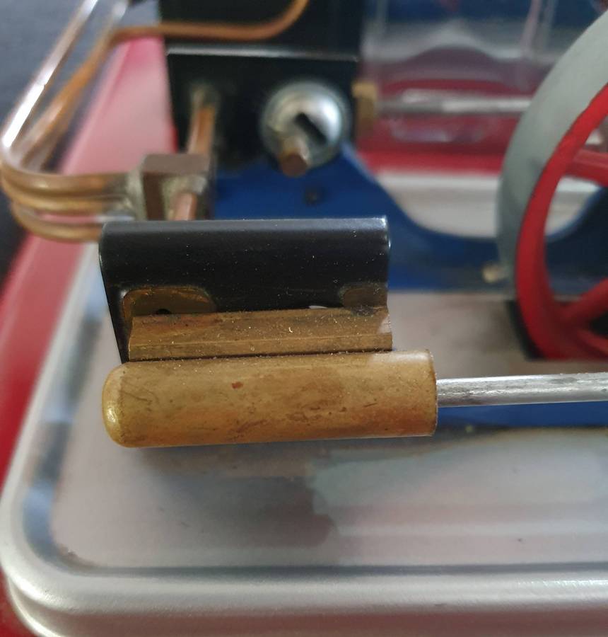 VINTAGE MAMOD ENGLAND STEAM ENGINE. TWIN CYLINDER.