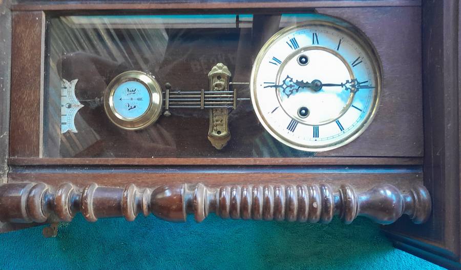 Vintage GLORIA Wall Clock -- Working