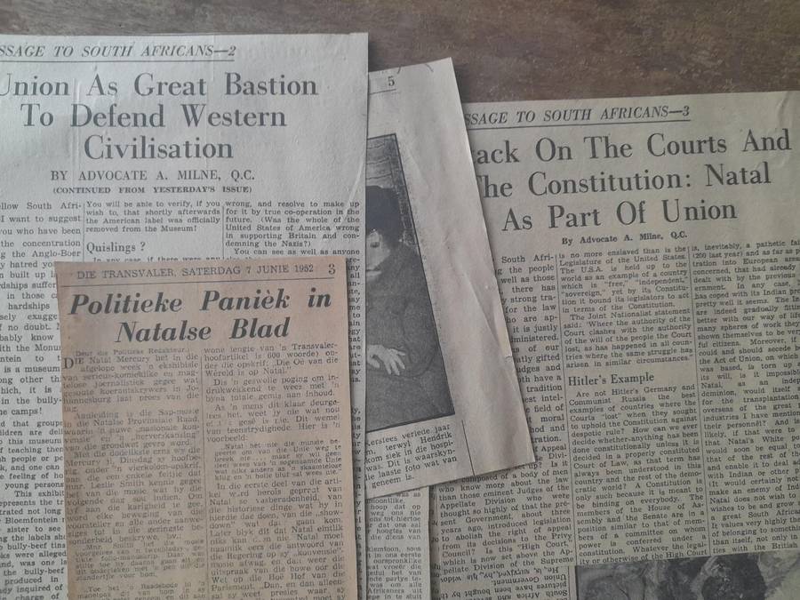 Groot versameling van DIE TRANSVALER en ander politieke nuus uitknipsels en Artikels, Bosoorlog ens.