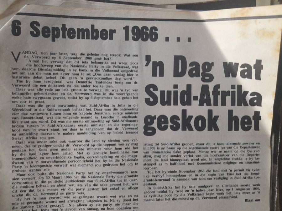 Groot versameling van DIE TRANSVALER en ander politieke nuus uitknipsels en Artikels, Bosoorlog ens.