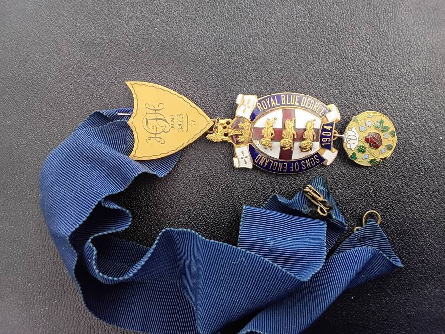 Sons of England Royal Blue Decree 1904 medal  & Rhodesian SOE service medal