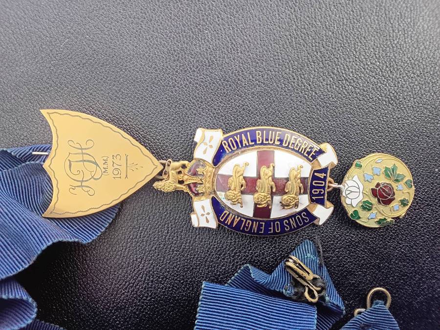 Sons of England Royal Blue Decree 1904 medal  & Rhodesian SOE service medal