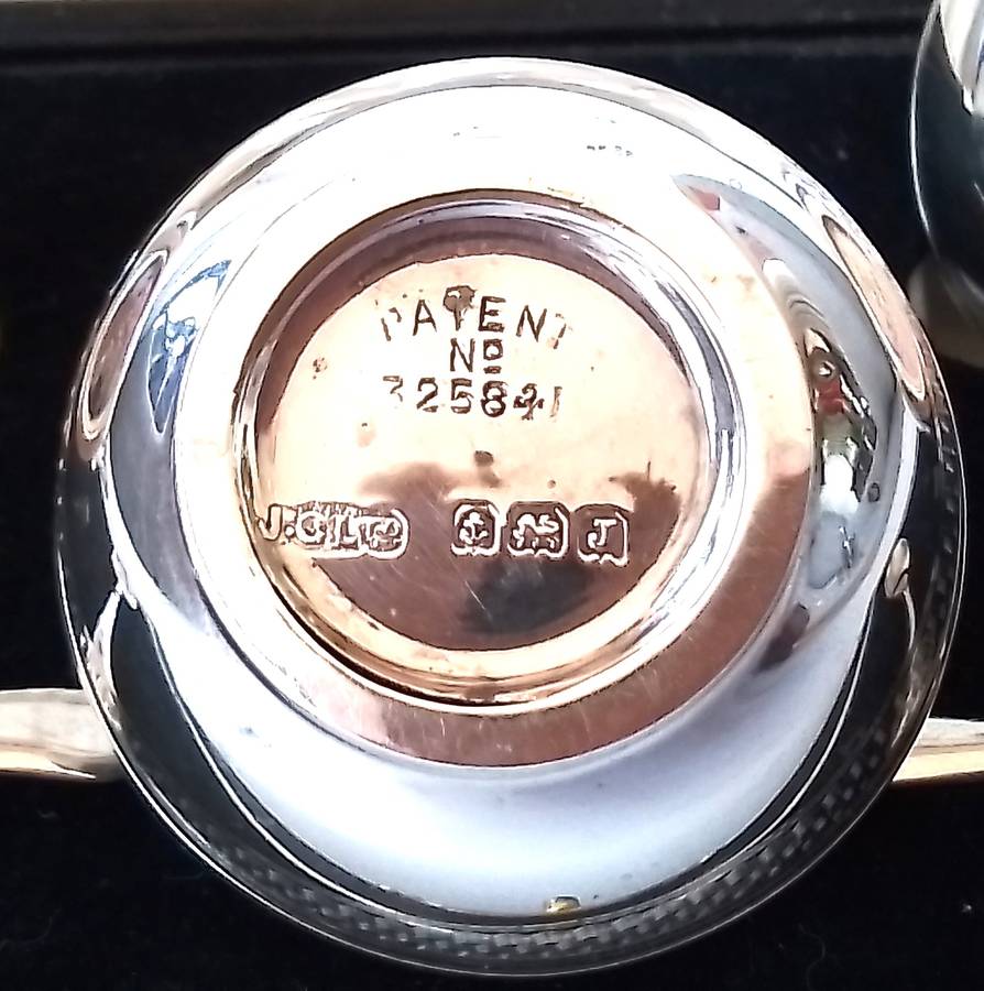 Birmingham  1933   -   Cased  5pc  Cruet  Set