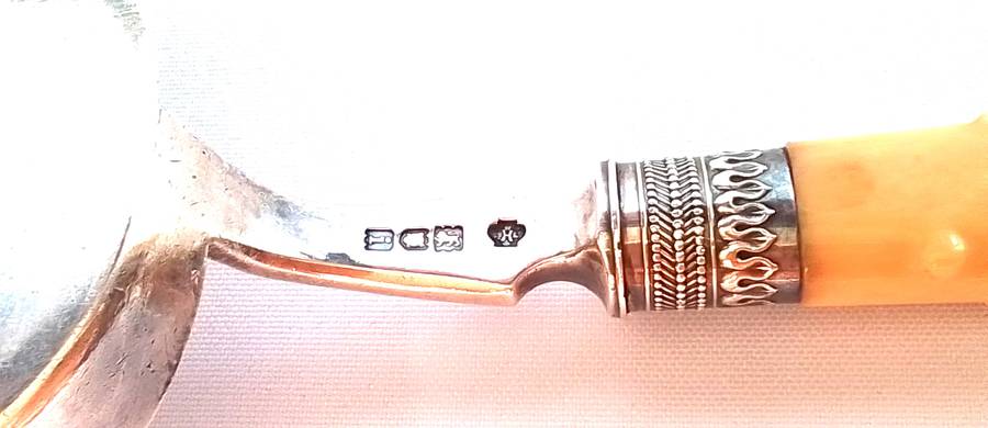 London   1904    Crumb   Scoop