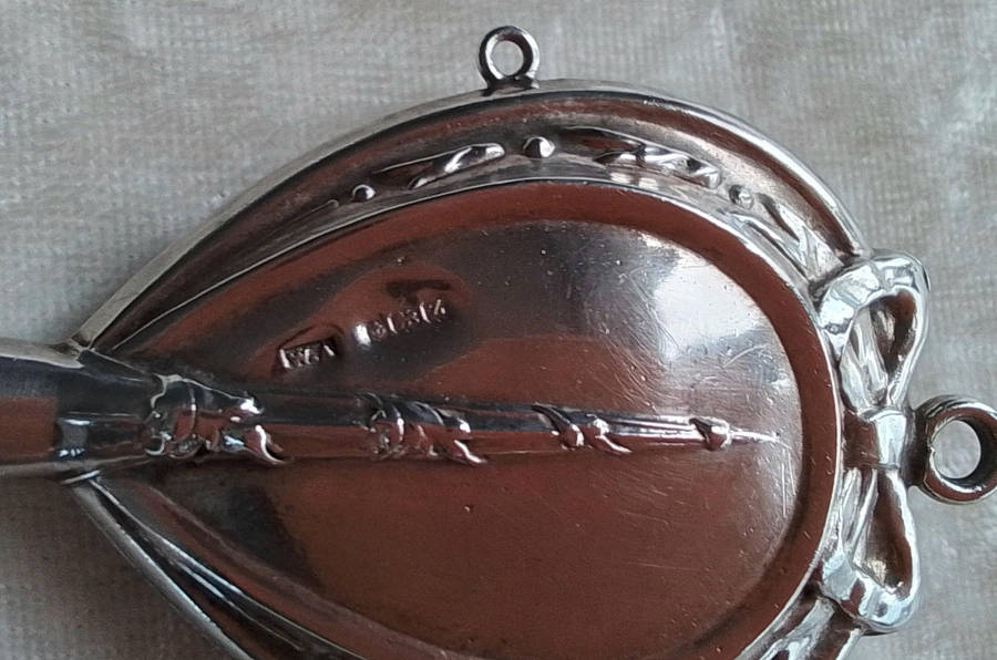 Birmingham 1924 Silver / Mother of Pearl Baby Rattle