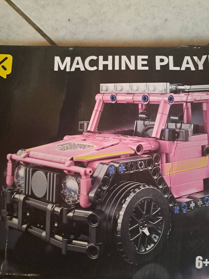 Building Blocks Pink Jeep 1:18