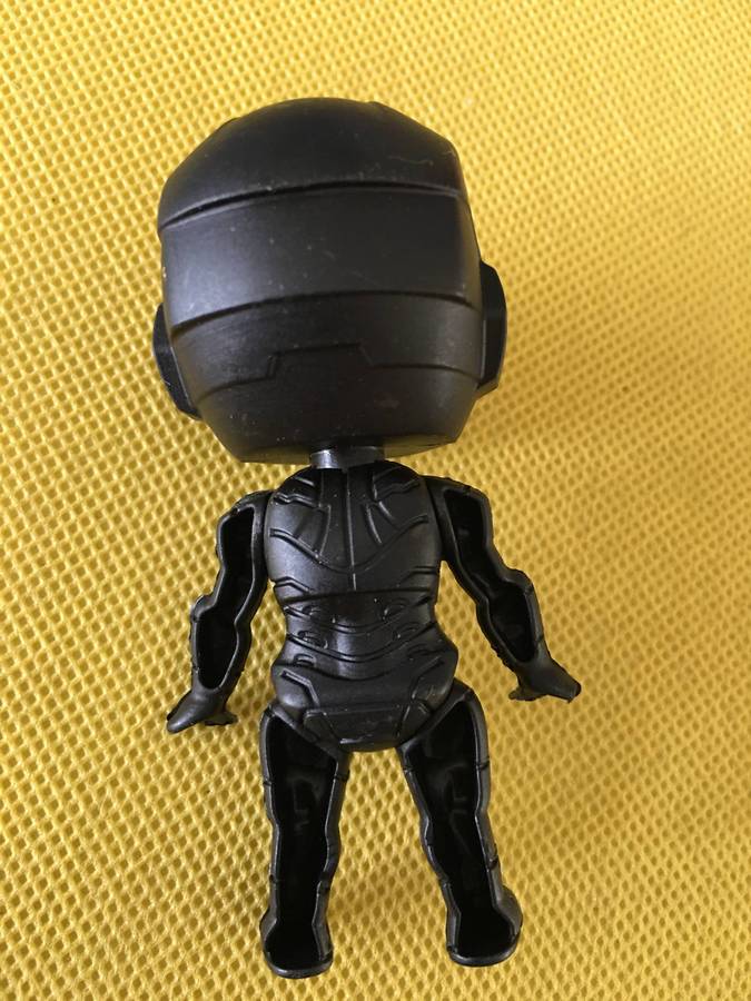 LOVELY MARVEL / DC ACTION FIGURE  IRON MAN - APP 8 CM TALL