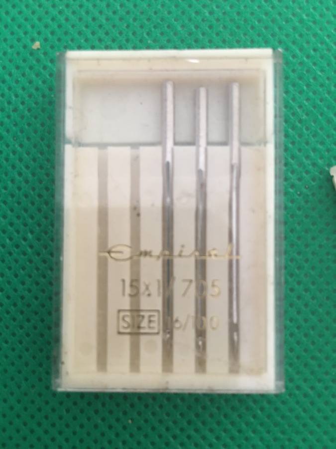 SEWING MACHINE NEEDLE LOT