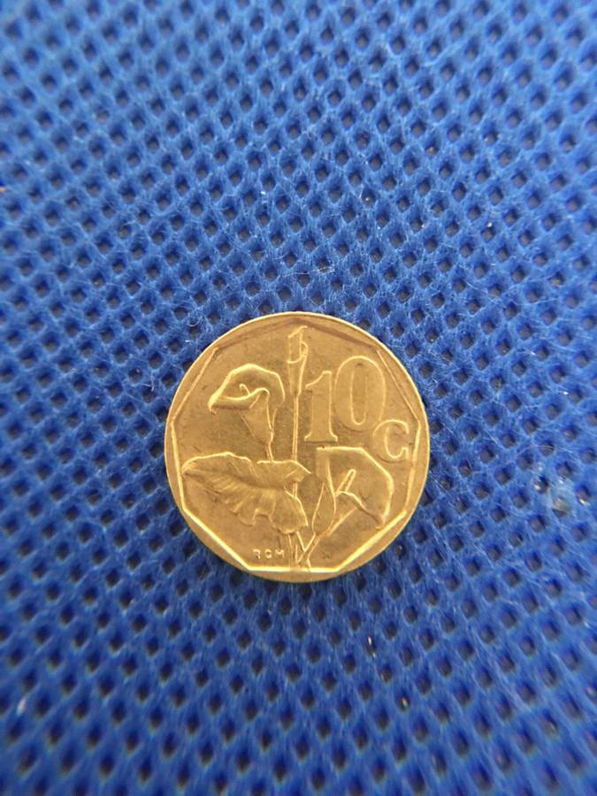SOUTH AFRICA - LOT OF 7 COINS - R2  R1  50c 20c 5c 1c 10c  LOT OF 7 COINS (A2) all crested coins