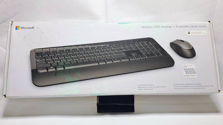 Microsoft Wireless Desktop 2000 Combo Set (M7J 00015) - Keyboard & Mouse