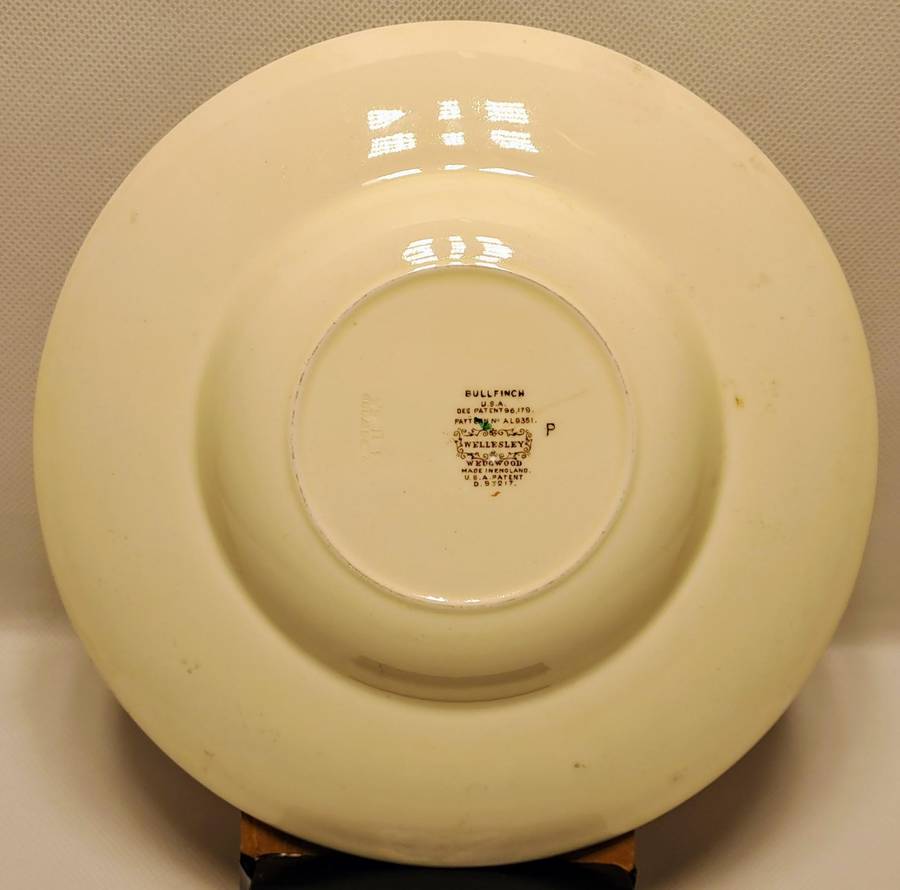 Wedgwood Wellesley Bullfinch China Rim Soup Bowl AL9351 (215mm)