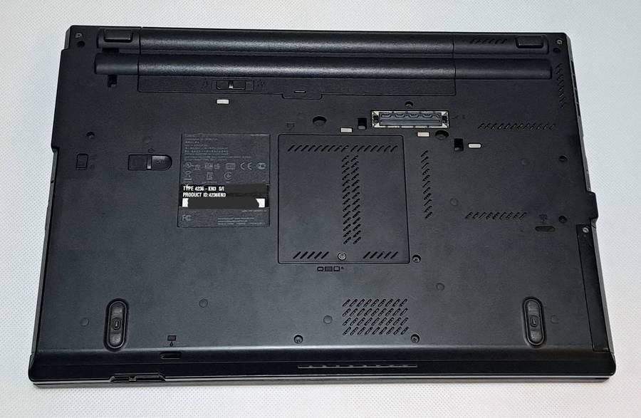 Lenovo ThinkPad T420 Laptop Bundle: Spare Battery & Dual Chargers