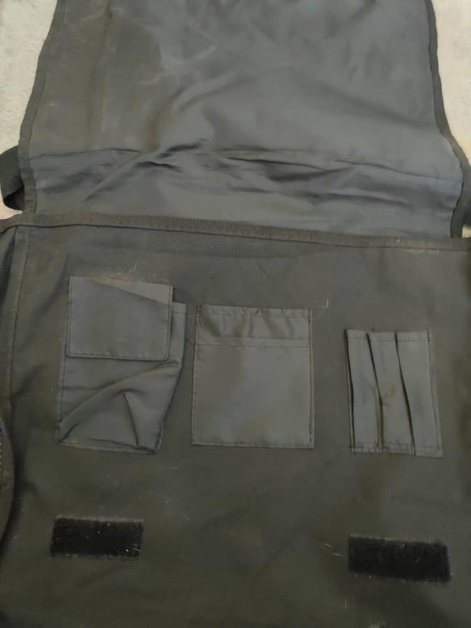 Barron BB0038 - Messenger Bag with Mesh Trim