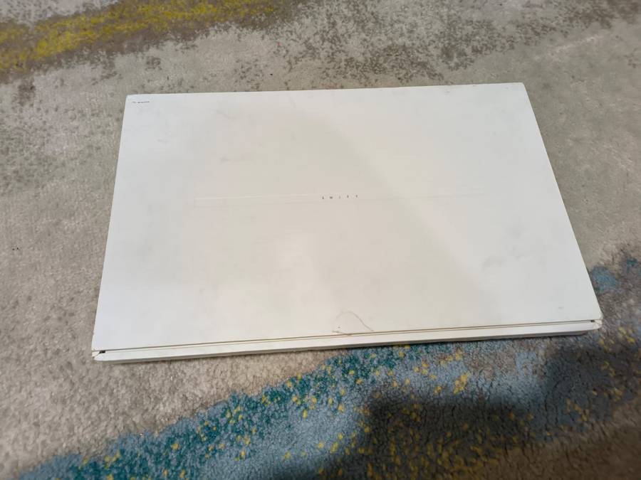 Acer Swift Business laptop | 8th Gen i7 Monster | For Spares or Repairs