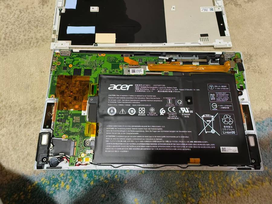 Acer Swift Business laptop | 8th Gen i7 Monster | For Spares or Repairs