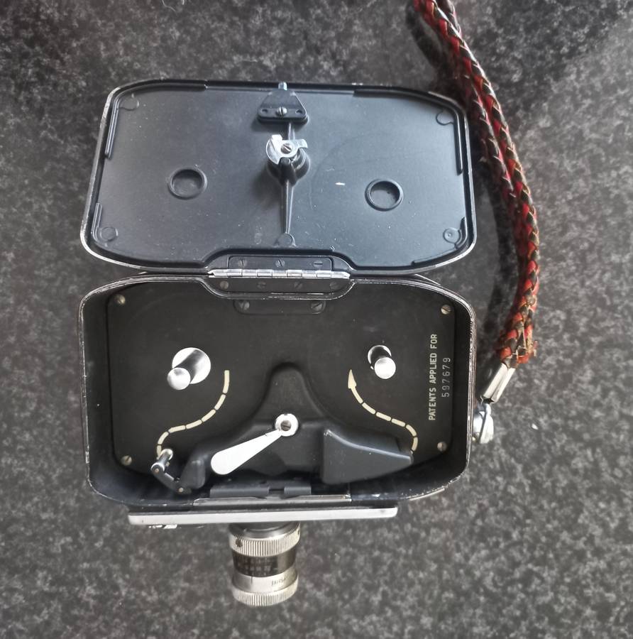 VINTAGE PAILLARD BOLEX B8 8MM CAMERA