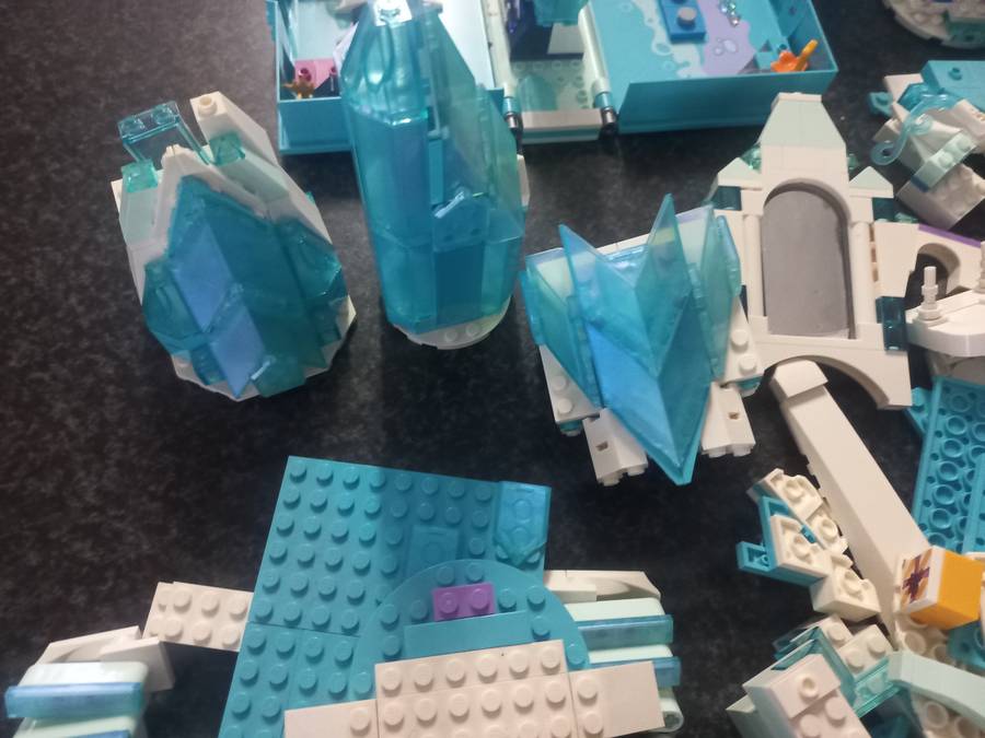 LEGO DISNEY  FROZEN ELSAS ICE PALACE AND MANY OTHER PARTS