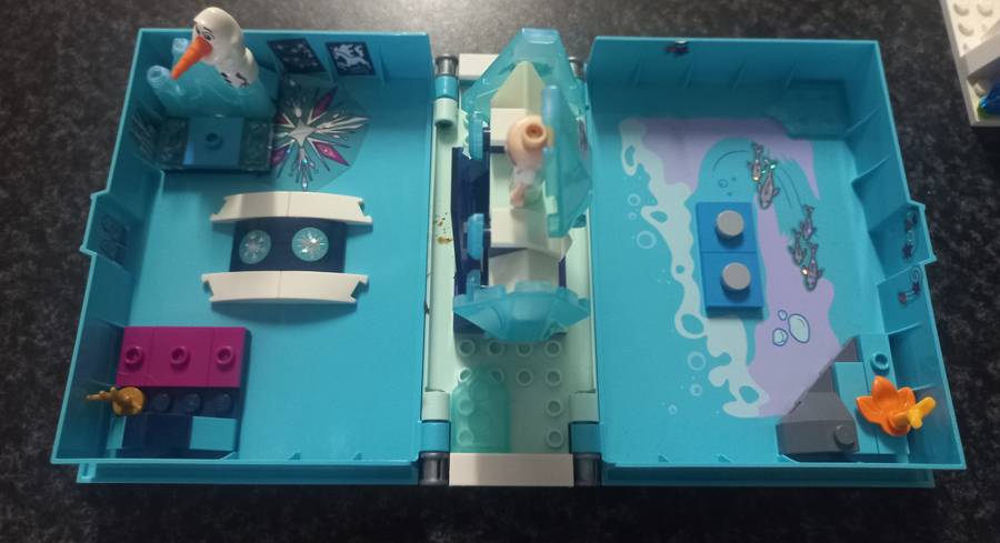 LEGO DISNEY  FROZEN ELSAS ICE PALACE AND MANY OTHER PARTS