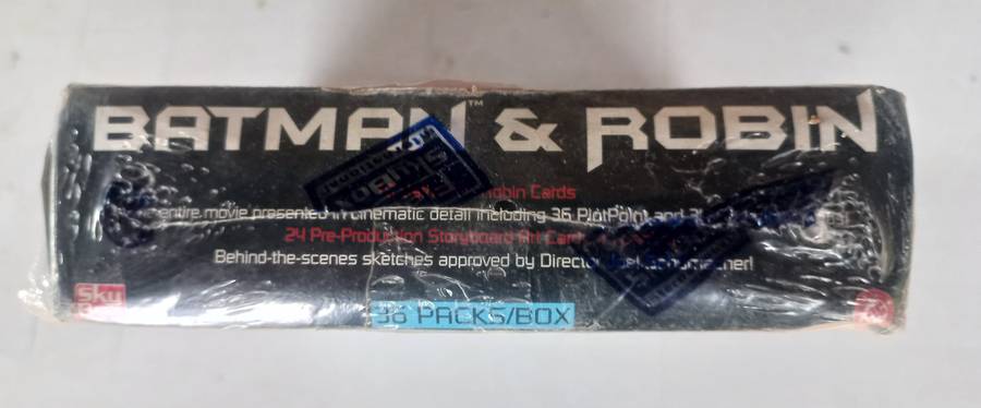 SEAQLED BATMAN AND ROBIN TRADING CARDS