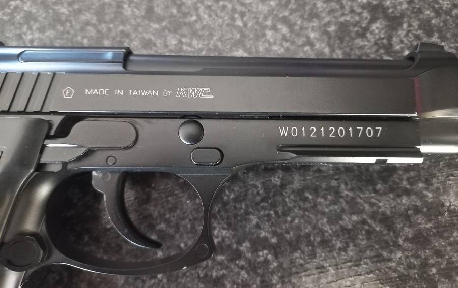 A KWL GAS PISTOL - MADE IN TAIWAN