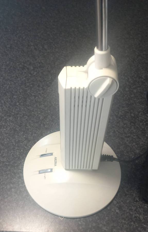 AKINA TABLE LAMP IN VERY GOOD WORKING CONDITION