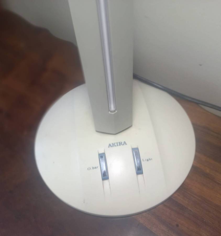 AKINA TABLE LAMP IN VERY GOOD WORKING CONDITION