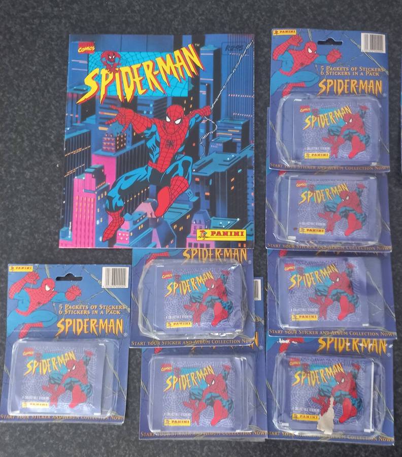 SPIDERMAN COLLCTABLE CARDS AND BOOKIE