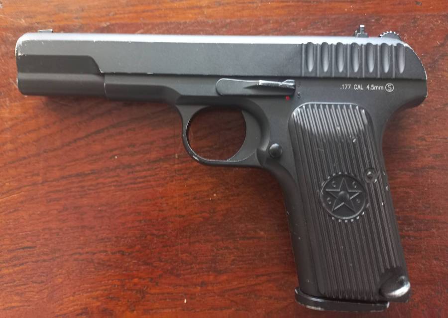 GAS KWC P[ISTOL - MADE IN TAIWAN