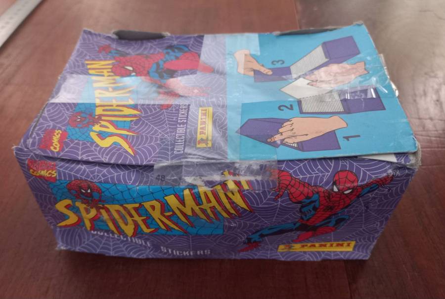 SPIDERMAN COLLECTABLE STICKERS IN BOX PLUS MAGAZINE - PANINI 1995