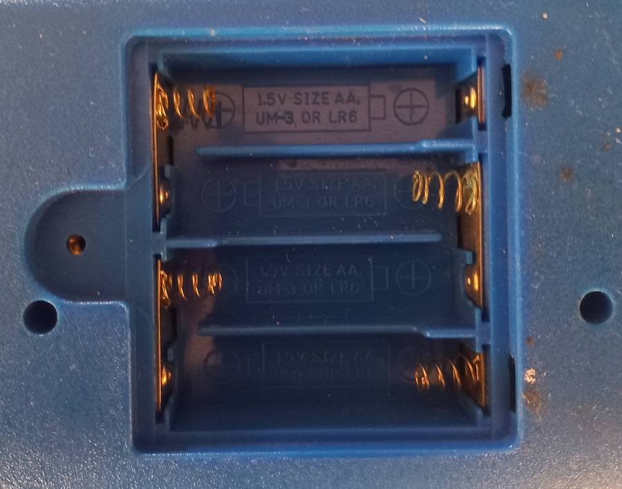 CHICO CHILDRENS PIANO IN VERY GOOD WORKING CONDITION