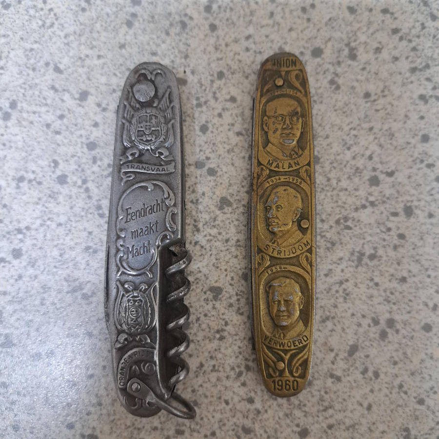 2 x Old pocket knives