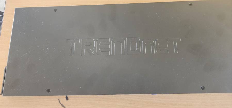 TRENDNET KVM SWITCH TK-1603R 16PORTS WITH 3x FREE CLIENT CONNECTION CABLES