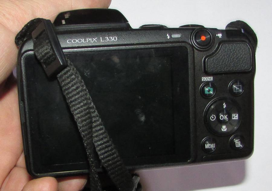 Nikon Coolpix L330 20.2MP Digital Camera with 26x Wide Optical (VR) ZoomNikon Coolpix L330 20.2MP Di
