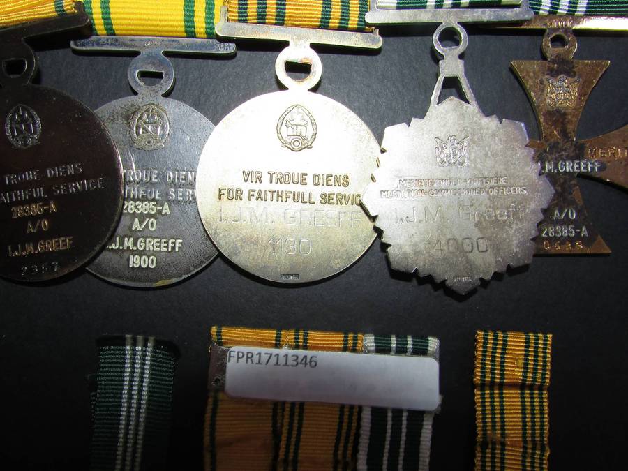 Full Size with Miniatures South African Prison Services Group:28385-A A/O IJM.Greeff