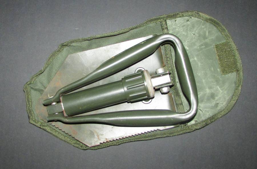 SADF - Entrenching Tool with Canvas Pouch