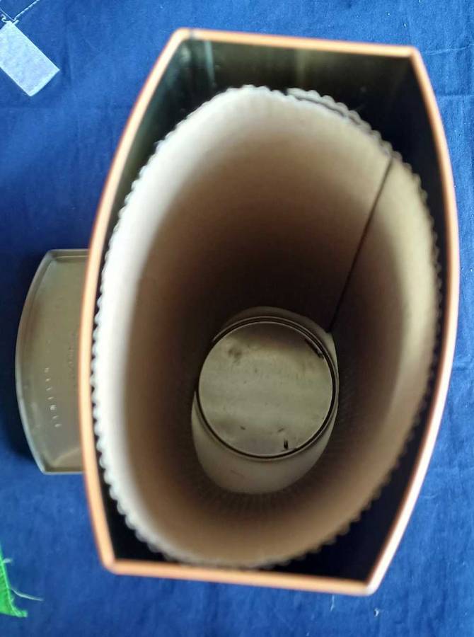 Richelieu limited edition tin