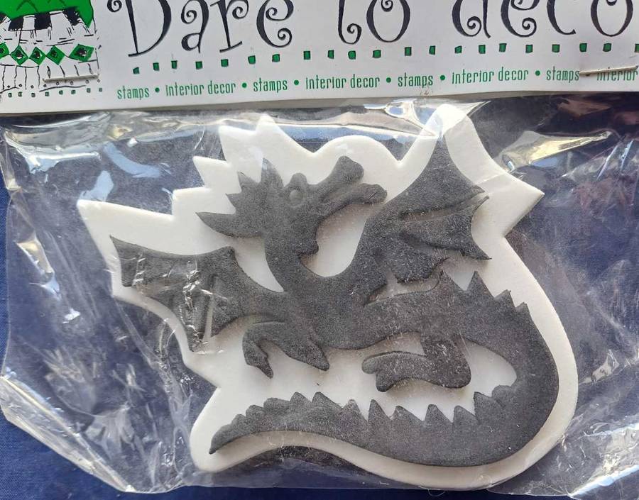 Dare to decor stamp
