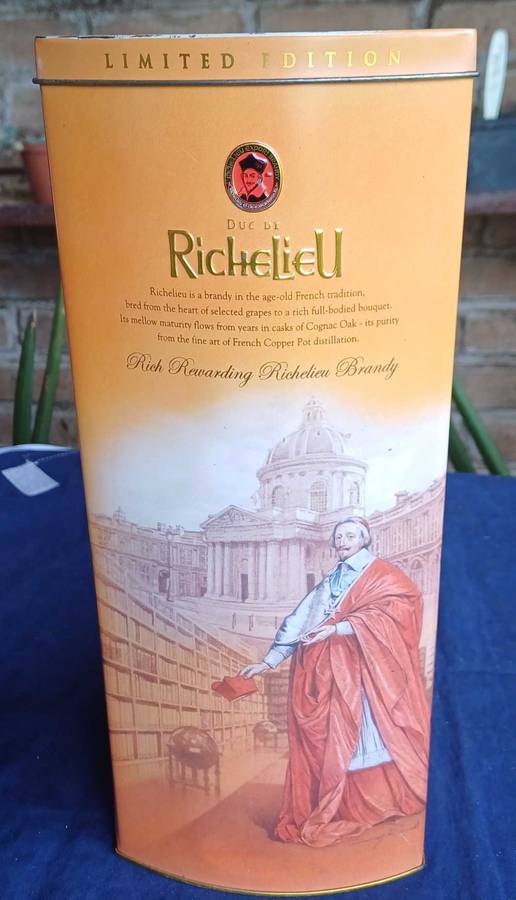Richelieu limited edition tin