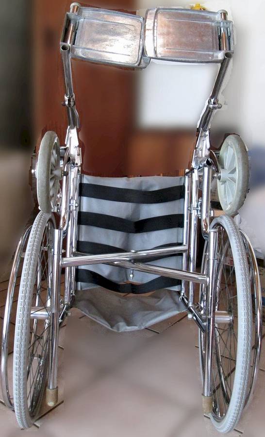 Wheelchairs - manual push - Clinical emergencies