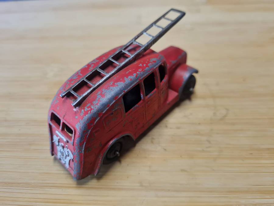 Dinky Streamlined Fire Enjine truck