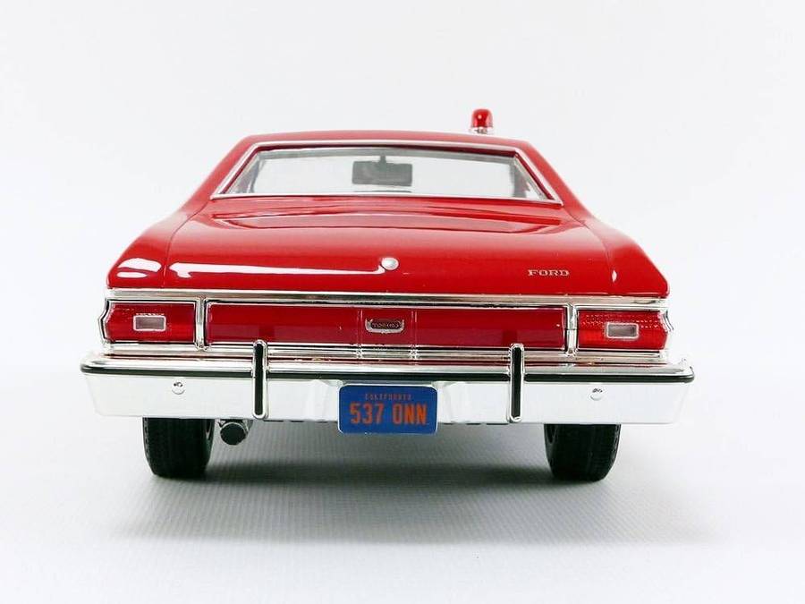 Greenlight Collectibles  LIMITED EDITION Ford Gran Torino Starsky And Hutch 1976  1: 18 Scale