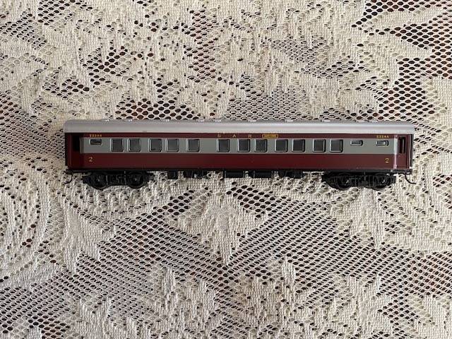 Lima golden series 2nd class coach with kd couplers