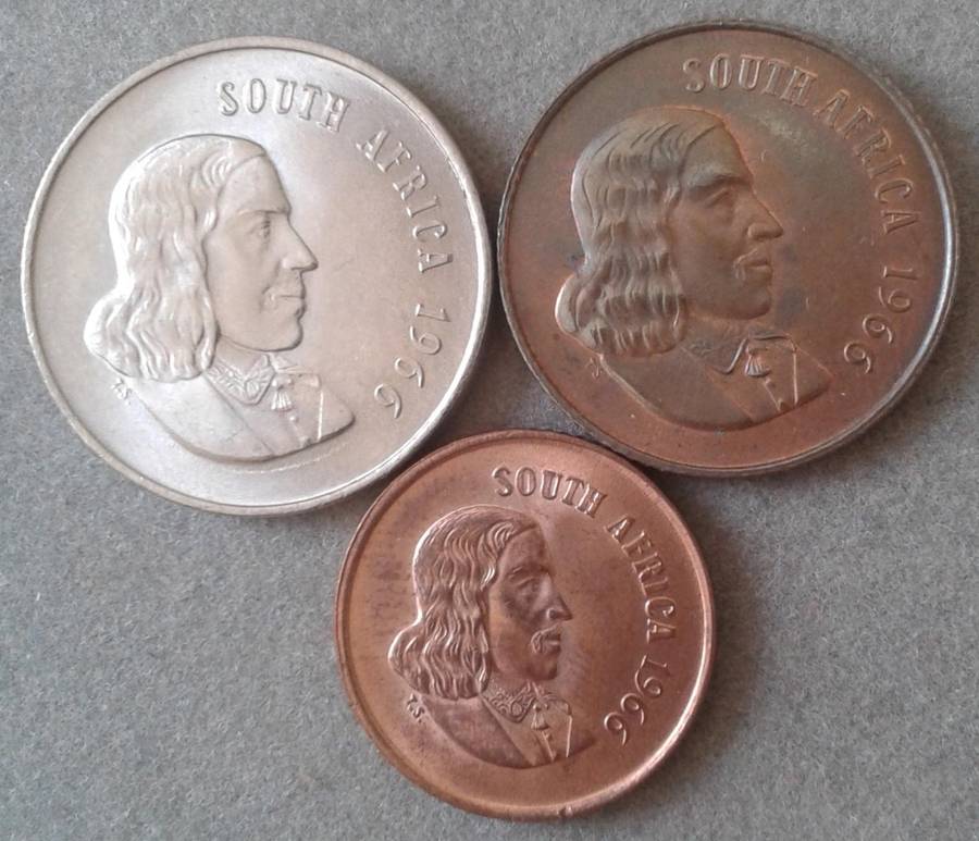 1966 English uncirculated 20c/2c and 1c