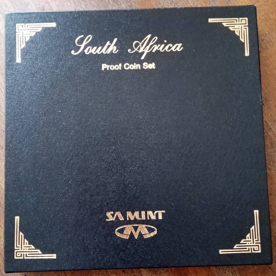 2006 Republic proof set in box (mintage: 1637).